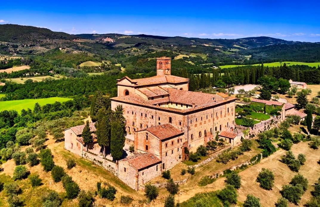 Fattoria Monastero Sant'Anna In Camprena Βίλα Πιέντσα Εξωτερικό φωτογραφία