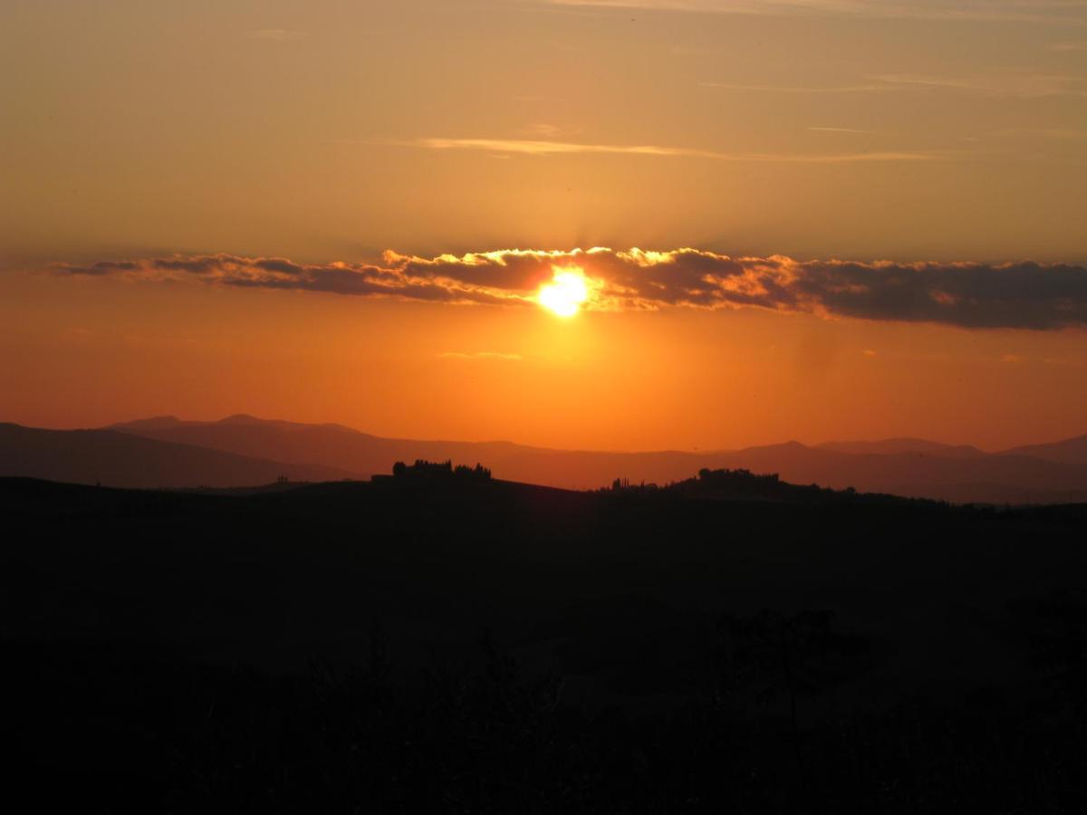 Fattoria Monastero Sant'Anna In Camprena Βίλα Πιέντσα Εξωτερικό φωτογραφία